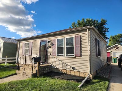 569 Portage St