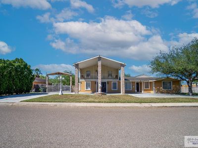 613 E Williamson Ave