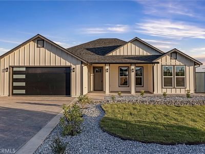 1095 Fairview Dr