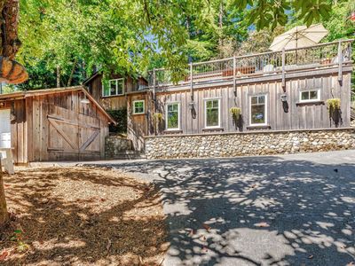252 Blakewood Way