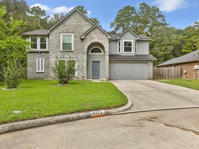 18275 Hollyberry Ct