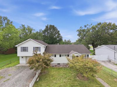 471 Mary St