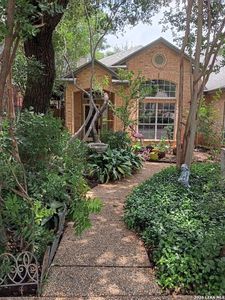 2039 Thicket Trail Dr