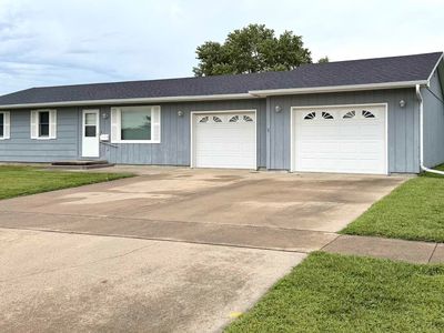 Property at 1223 Roland Ave, Chariton, IA