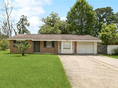 1444 Meadowlawn Dr