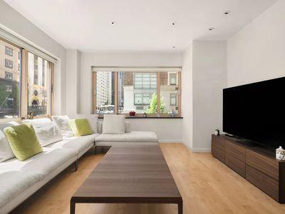 106 Central Park S APT 2C