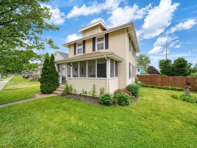 1403 Lansing Ave