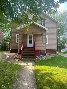 Property at 930 E 239th St, Euclid, OH