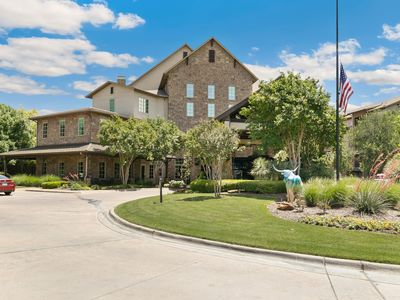 301 Watermere Dr APT 212