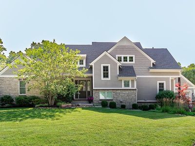 8900 Mohawk Ln