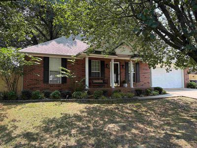 304 N Sawmill Rd