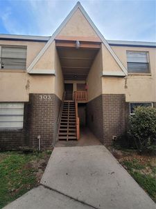 303 E Whitehall Ct APT C
