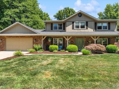 102 E Brittany Ln