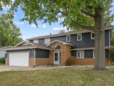 574 Ridge Ave