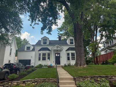 52 E Lincoln Ave