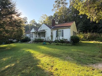 305 Crest Cir