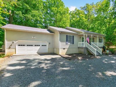 Property at 29 N Bearwood Dr, Palmyra, VA