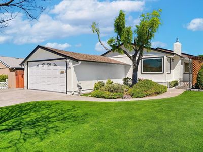 2177 Santa Cruz Ave