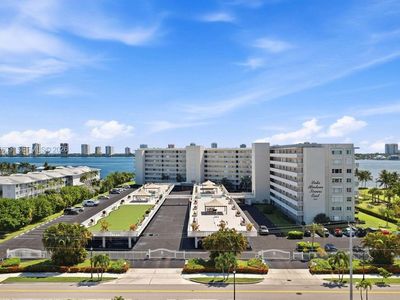 801 Lake Shore Dr APT 801