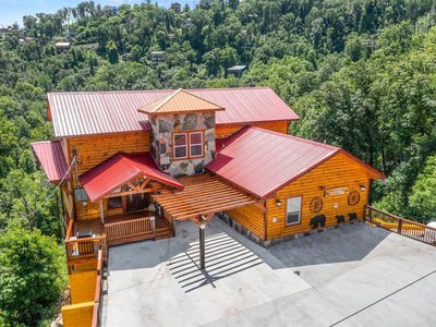 720 Pinecrest Dr