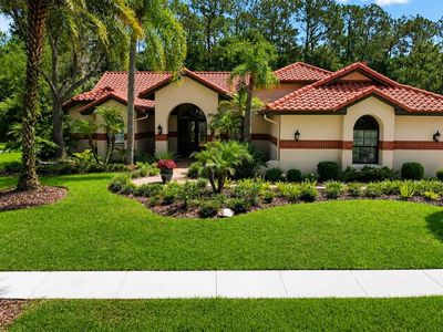 8944 Magnolia Chase Cir