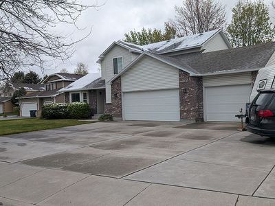 961 Pescadero Pl