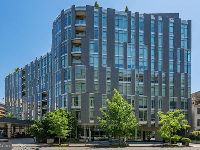 1177 22nd St NW #2E