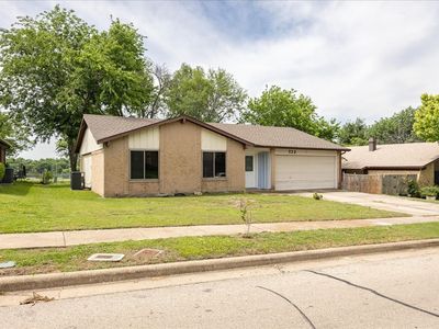 722 Meadowglen Dr