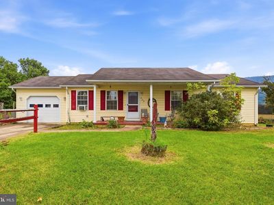 Property at 225 Duke Cir, Strasburg, VA