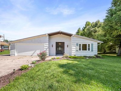 1411 S Calumet Dr