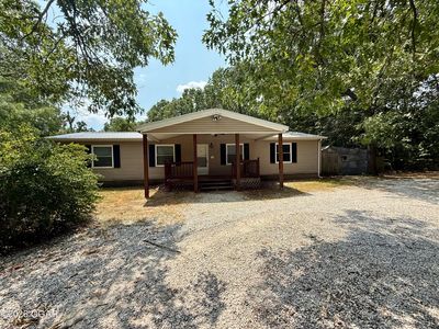 10694 Ridgeway Cir