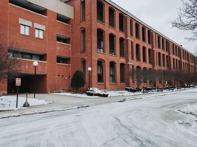 96 Old Colony Ave #310