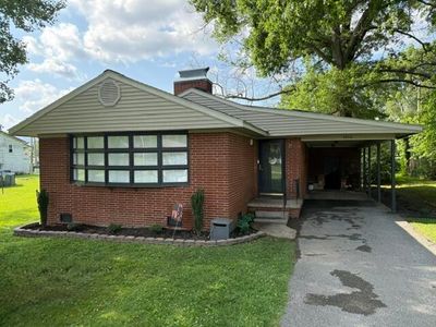 1010 W Chester Ave