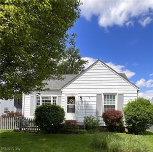 Property at 54 Melbourne Ave, Youngstown, OH