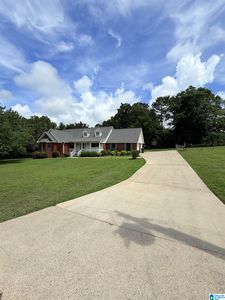 102 Crestview Dr