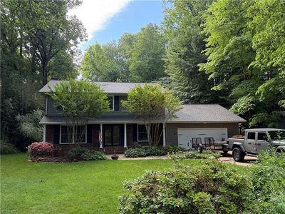 115 W Queens Dr