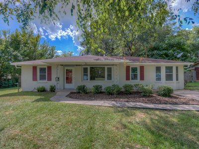 9144 Laurie Ln