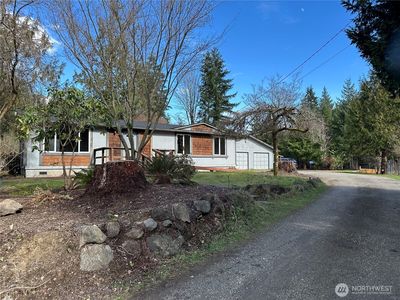240 NE Chinook Drive