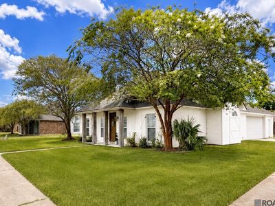 6406 Woodside Dr