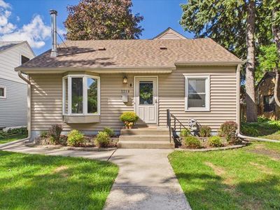 3318 Ulysses St NE