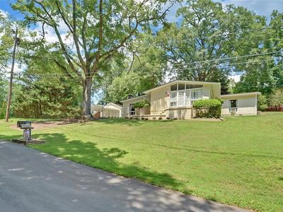1858 Pinecrest Rd