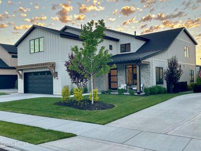 346 N Farmhouse Ln