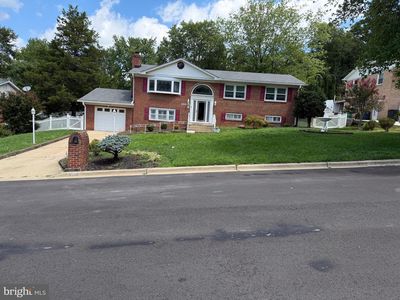 11606 Zareh Dr