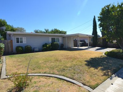 1419 Pleasanton Pl