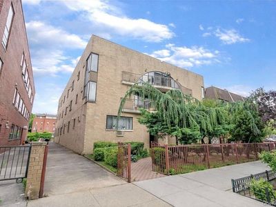14726 Roosevelt Avenue