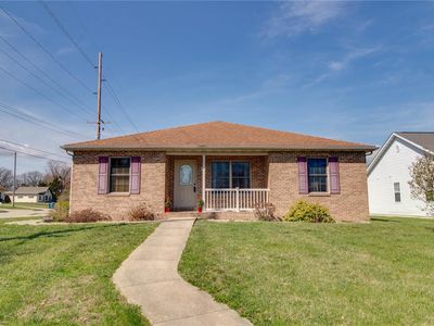 100 N June St