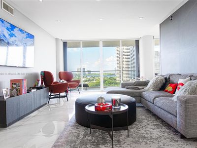 2800 Island Blvd APT 1003