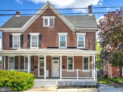 225 N College St