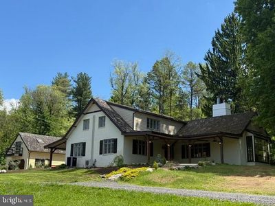 848 White Oak Ln