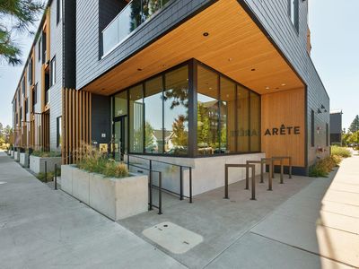 2745 NW Ordway Ave #104